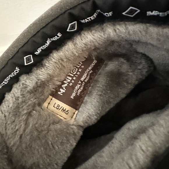 Mukluks Manitoba Gray Fur-Trimmed Women's waterproof Boots - Picture 3 of 7